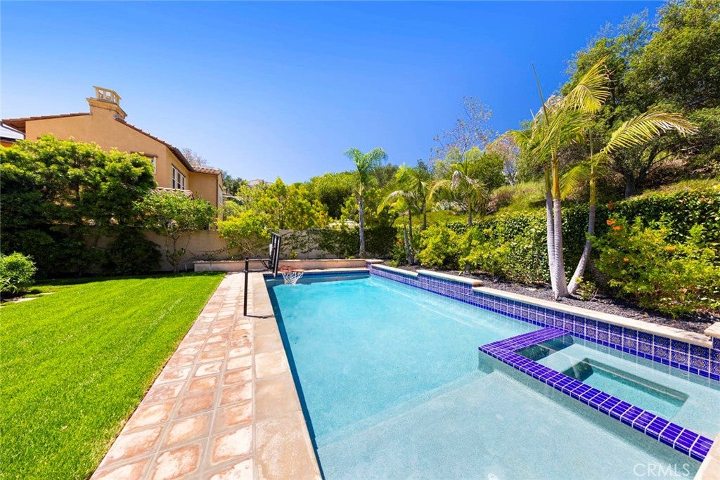 San Clemente, California, 92673, United States, 6 Bedrooms Bedrooms, ,5 BathroomsBathrooms,Residential,Active,1922275