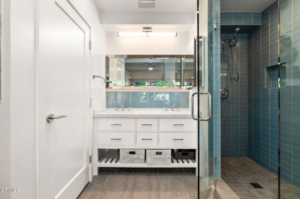 Malibu, California, 90265, United States, 4 Bedrooms Bedrooms, ,4 BathroomsBathrooms,Residential,Active,2006937