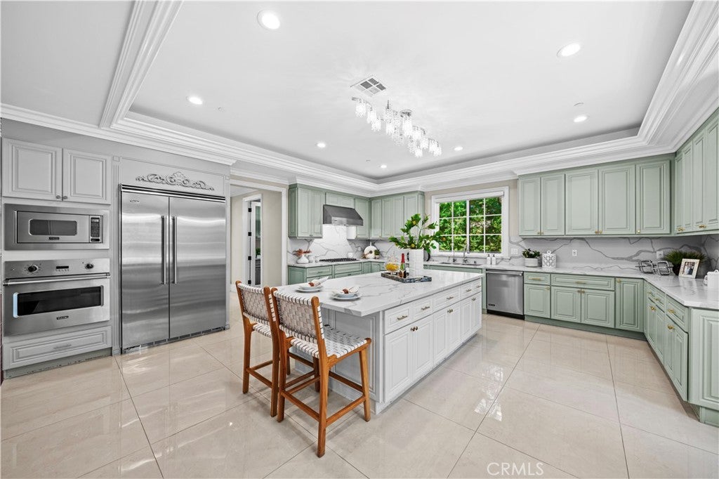 Arcadia, California, 91006, United States, 5 Bedrooms Bedrooms, ,7 BathroomsBathrooms,Residential,Active,1909900