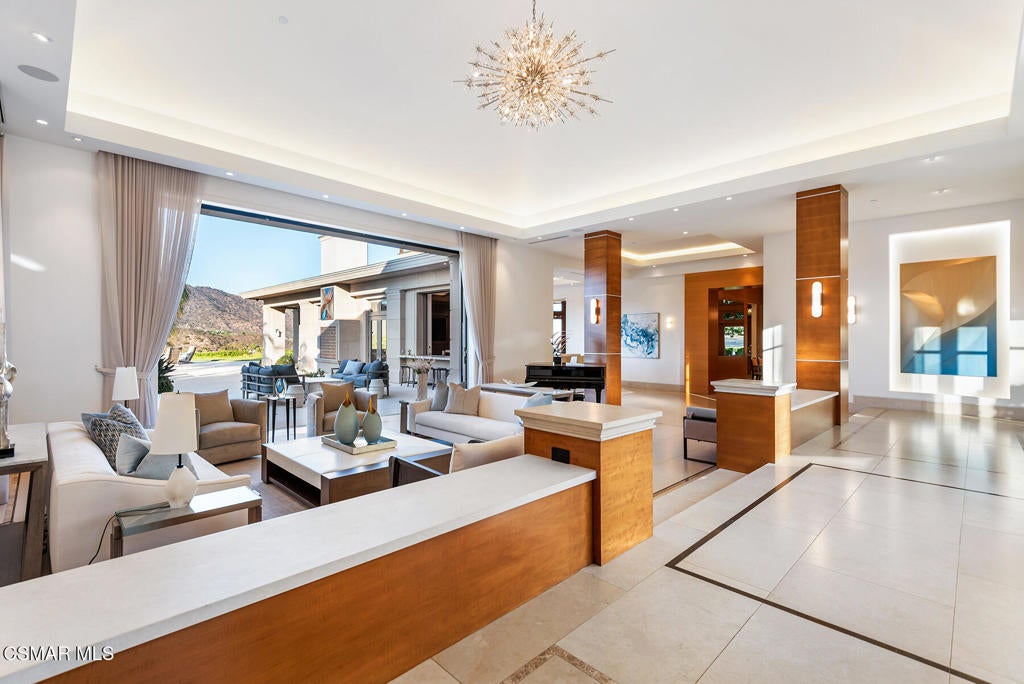 Thousand Oaks, California, 91362, United States, 6 Bedrooms Bedrooms, ,7 BathroomsBathrooms,Residential,Active,2007641