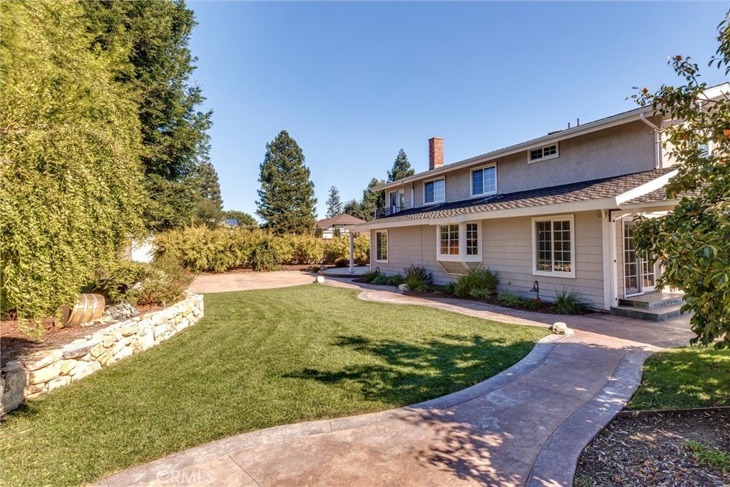 Paso Robles, California, 93446, United States, 4 Bedrooms Bedrooms, ,3 BathroomsBathrooms,Residential,Active,1973344