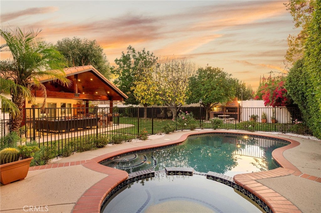 Chatsworth, California, 91311, United States, 4 Bedrooms Bedrooms, ,3 BathroomsBathrooms,Residential,Active,2006764