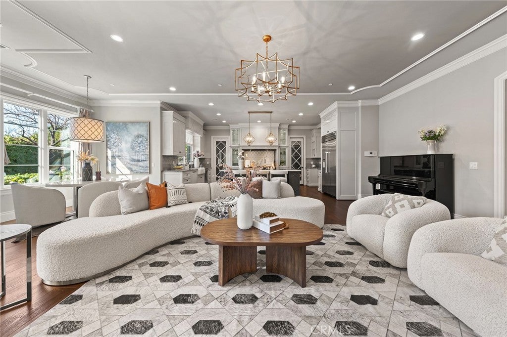 Arcadia, California, 91006, United States, 4 Bedrooms Bedrooms, ,5 BathroomsBathrooms,Residential,Active,2014620