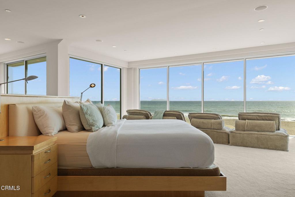 Oxnard, California, 93035, United States, 4 Bedrooms Bedrooms, ,6 BathroomsBathrooms,Residential,Active,1993670