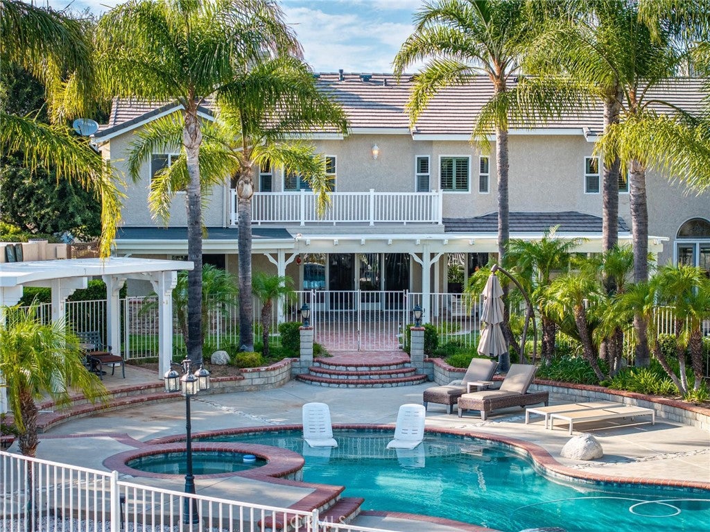 Santa Clarita, California, 91350, United States, 6 Bedrooms Bedrooms, ,5 BathroomsBathrooms,Residential,Active,2006901