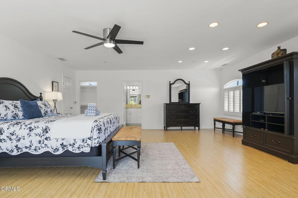 Ventura, California, 93001, United States, ,3 BathroomsBathrooms,Residential,Active,1829931