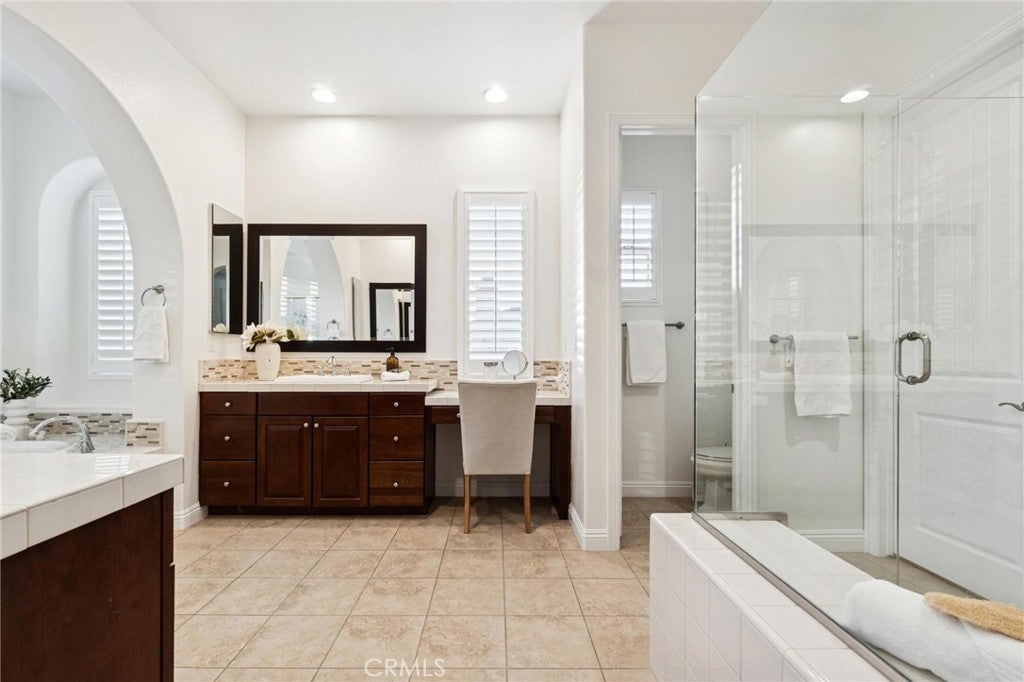 Canyon Country, California, 91387, United States, 3 Bedrooms Bedrooms, ,4 BathroomsBathrooms,Residential,Active,2015235