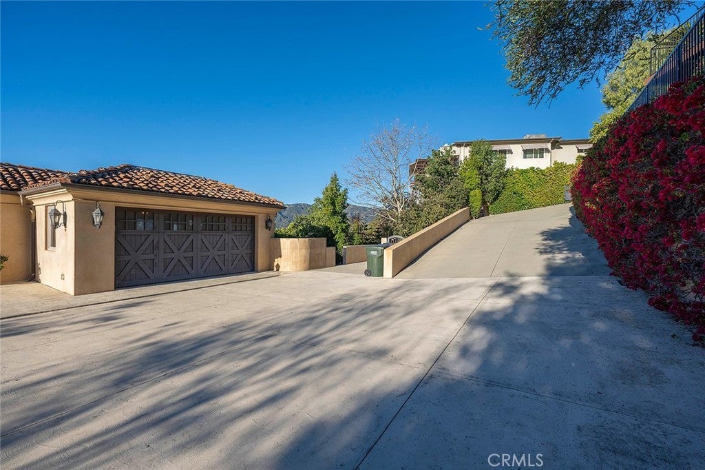 La Canada Flintridge, California, 91011, United States, 4 Bedrooms Bedrooms, ,5 BathroomsBathrooms,Residential,Active,2014608