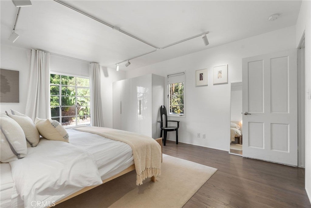 Los Angeles, California, 90027, United States, 3 Bedrooms Bedrooms, ,2 BathroomsBathrooms,Residential,Active,1953705