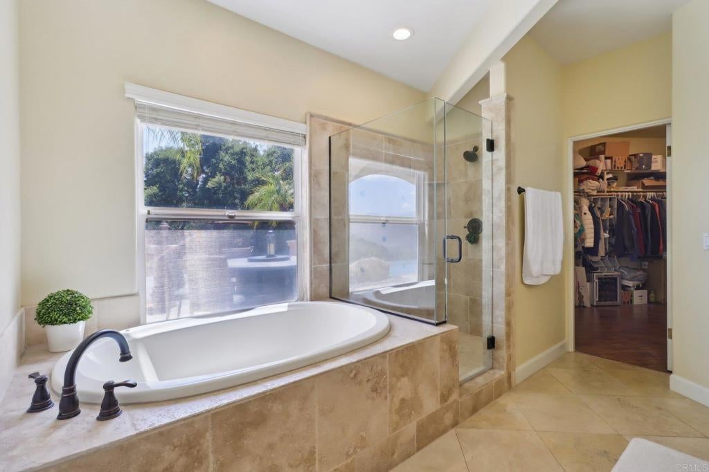 Fallbrook, California, 92028, United States, 3 Bedrooms Bedrooms, ,2 BathroomsBathrooms,Residential,Pending,1929395