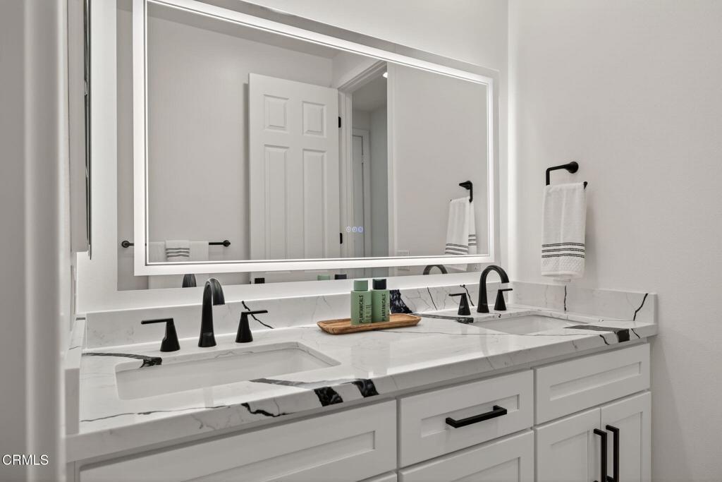 Camarillo, California, 93010, United States, 5 Bedrooms Bedrooms, ,5 BathroomsBathrooms,Residential,Active,1914809