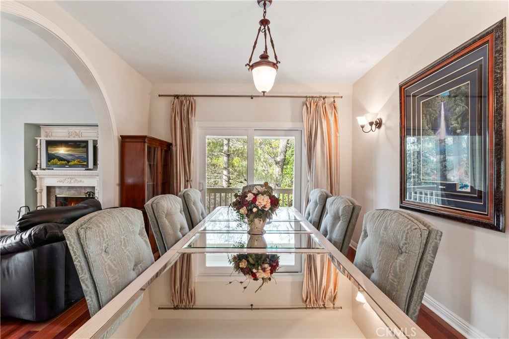 Lake Arrowhead, California, 92352, United States, 4 Bedrooms Bedrooms, ,4 BathroomsBathrooms,Residential,Active,2007295