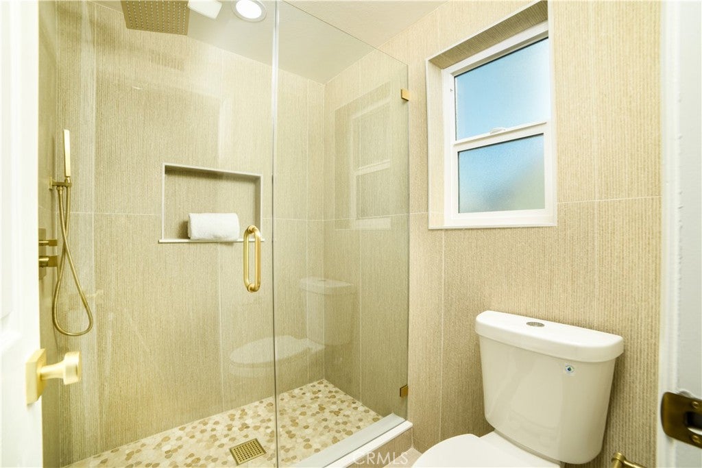 La Verne, California, 91750, United States, 3 Bedrooms Bedrooms, ,2 BathroomsBathrooms,Residential,Active,1998586