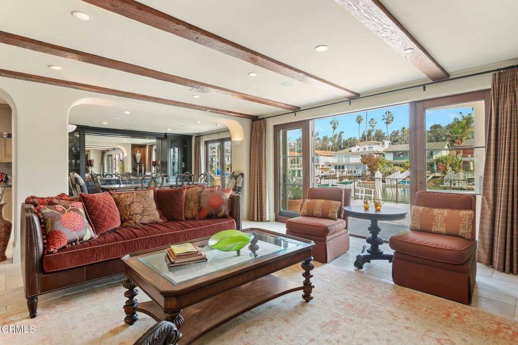 Ventura, California, 93001, United States, 3 Bedrooms Bedrooms, ,4 BathroomsBathrooms,Residential,Active,1756327