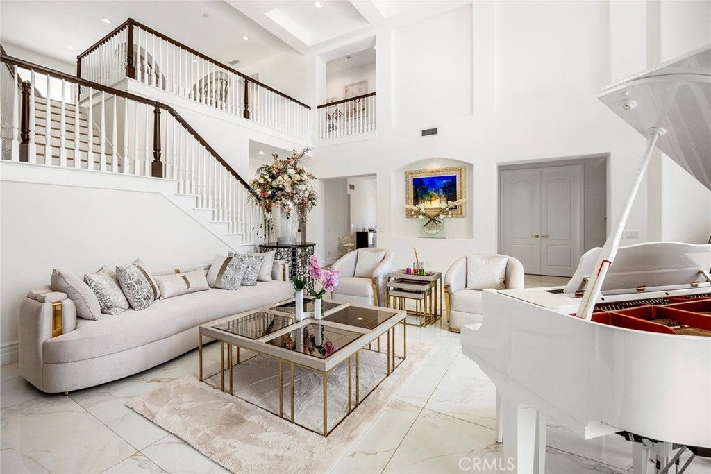 Rowland Heights, California, 91748, United States, 5 Bedrooms Bedrooms, ,6 BathroomsBathrooms,Residential,Pending,1986868