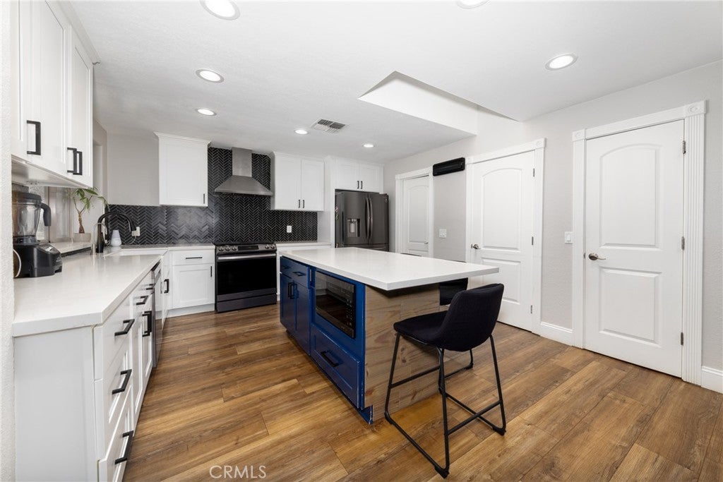 Yucaipa, California, 92399, United States, 5 Bedrooms Bedrooms, ,4 BathroomsBathrooms,Residential,Pending,1985872