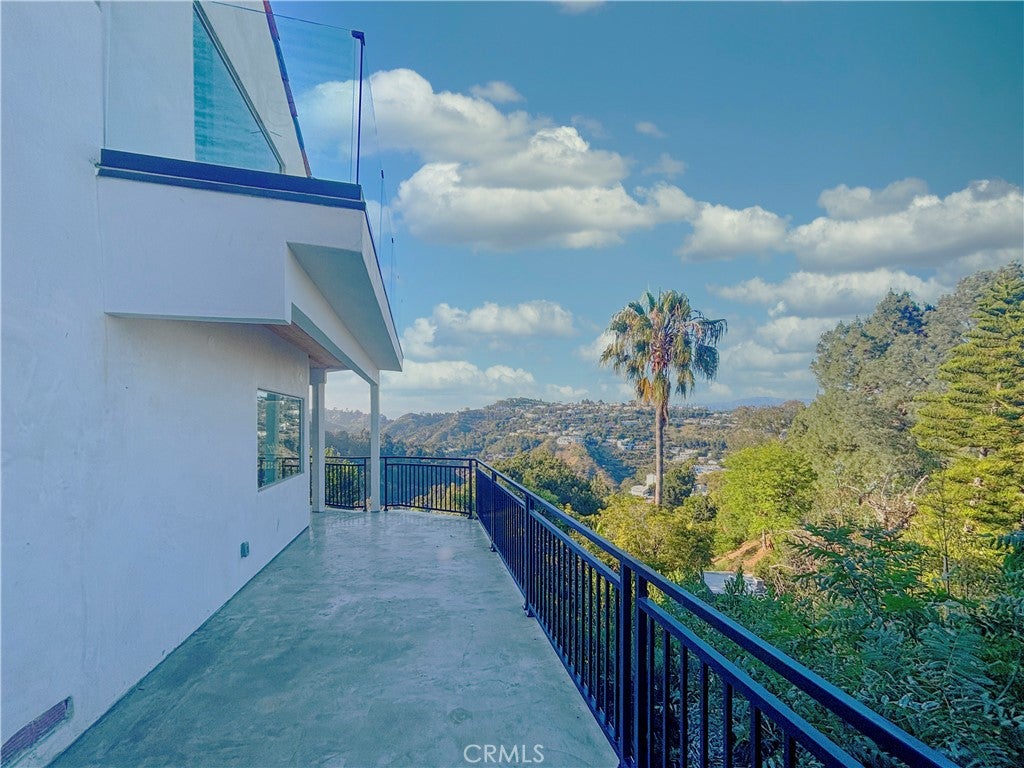 Los Angeles, California, 90046, United States, 3 Bedrooms Bedrooms, ,4 BathroomsBathrooms,Residential,Active,1862862