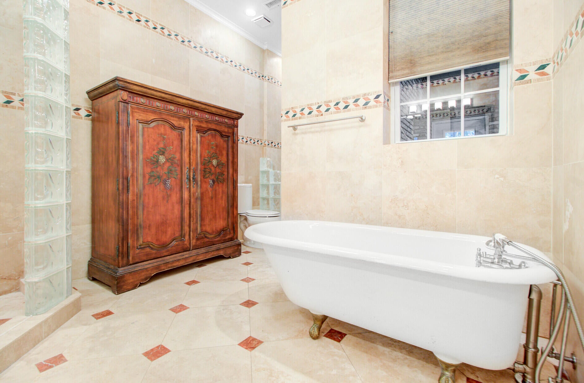 Summerville, South Carolina, 29483, United States, 6 Bedrooms Bedrooms, ,6 BathroomsBathrooms,Residential,Active,1913945