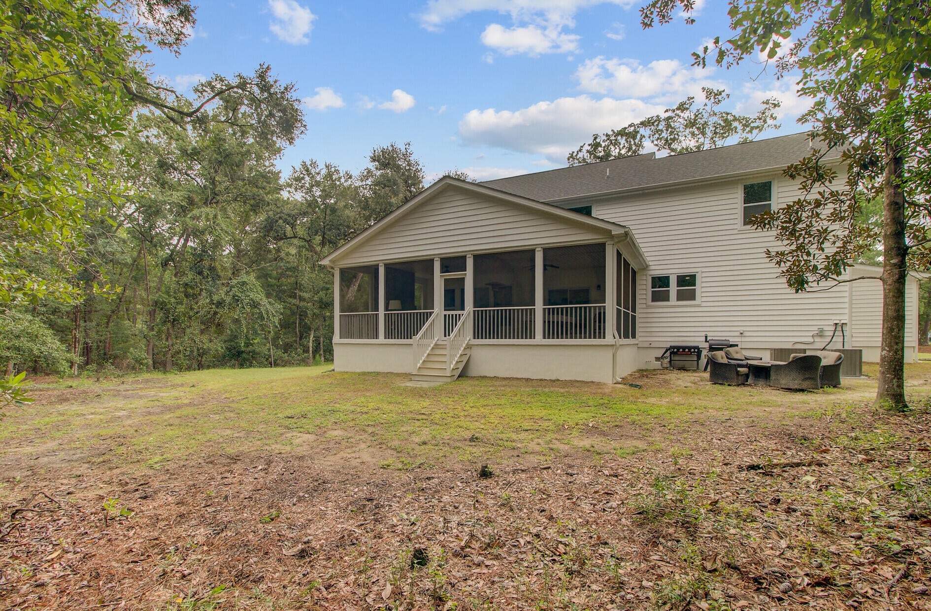 Ravenel, South Carolina, 29470, United States, 5 Bedrooms Bedrooms, ,3 BathroomsBathrooms,Residential,Active,1944033