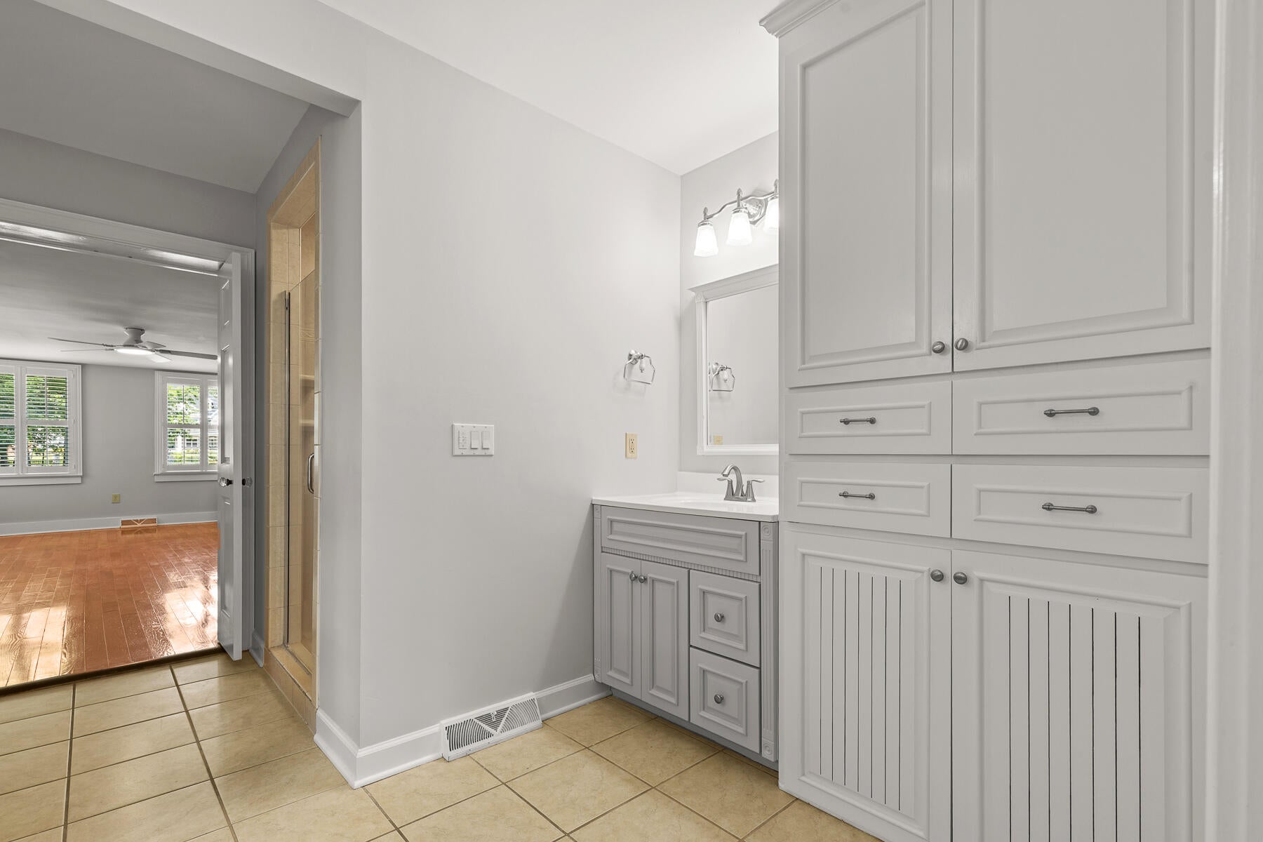 Summerville, South Carolina, 29483, United States, 5 Bedrooms Bedrooms, ,4 BathroomsBathrooms,Residential,Active,1823957
