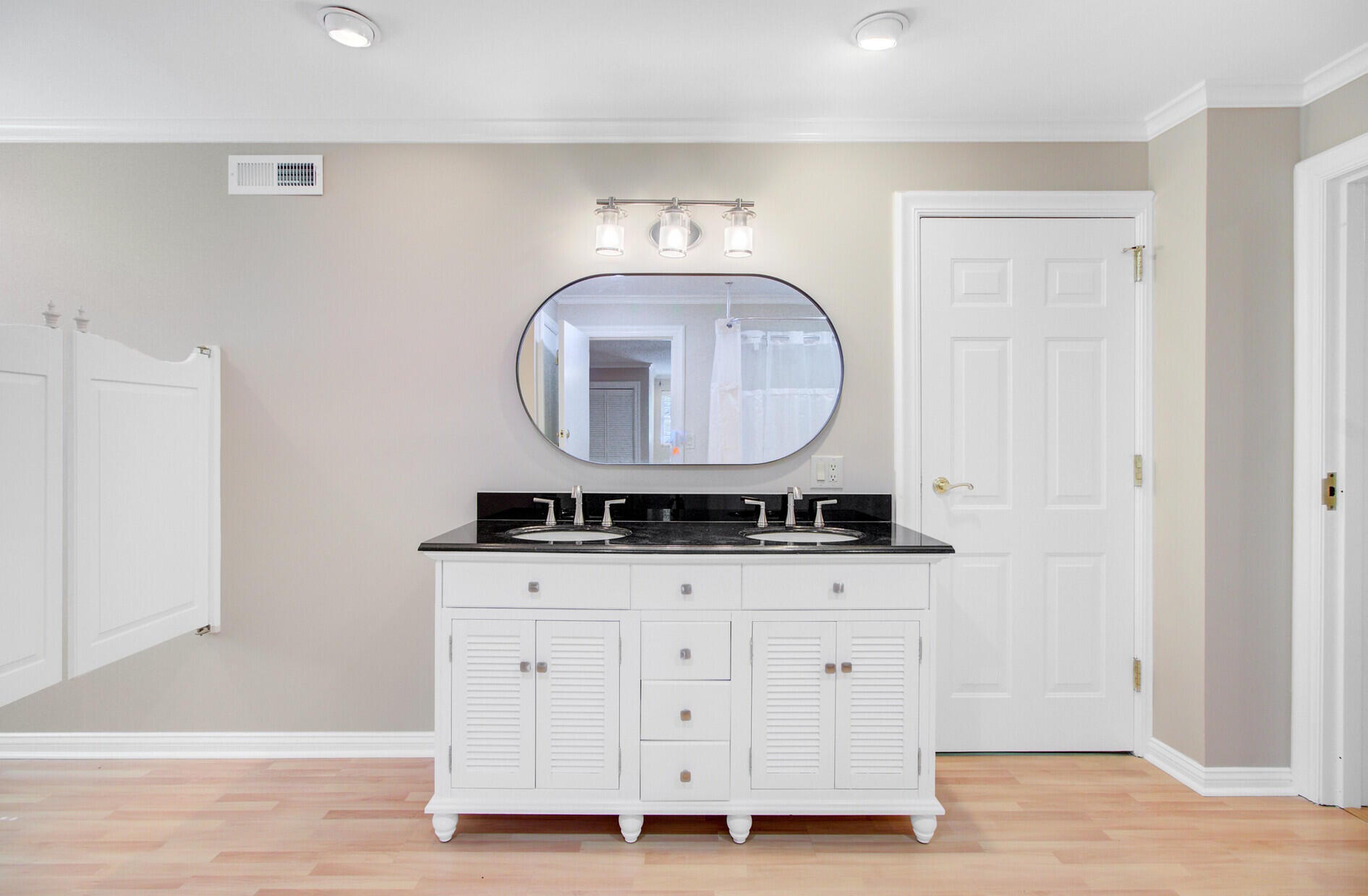 Summerville, South Carolina, 29483, United States, 6 Bedrooms Bedrooms, ,6 BathroomsBathrooms,Residential,Active,1913945