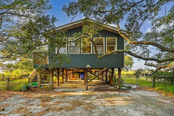 814 E COOPER AVE, FOLLY BEACH, SC 29439 - Image 1