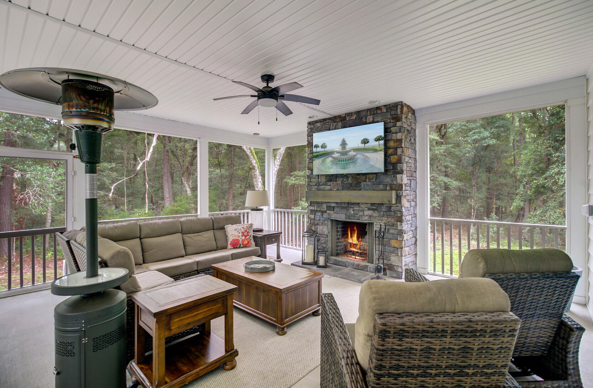 Ravenel, South Carolina, 29470, United States, 5 Bedrooms Bedrooms, ,3 BathroomsBathrooms,Residential,Active,1944033