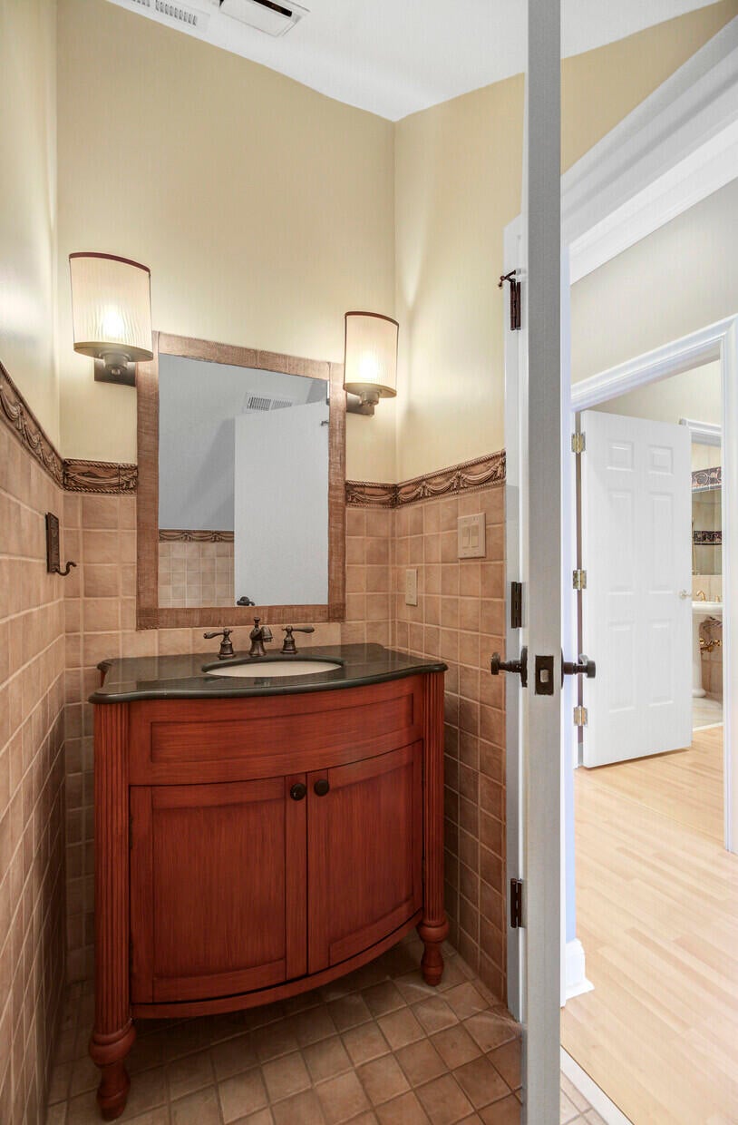 Summerville, South Carolina, 29483, United States, 6 Bedrooms Bedrooms, ,6 BathroomsBathrooms,Residential,Active,1913945