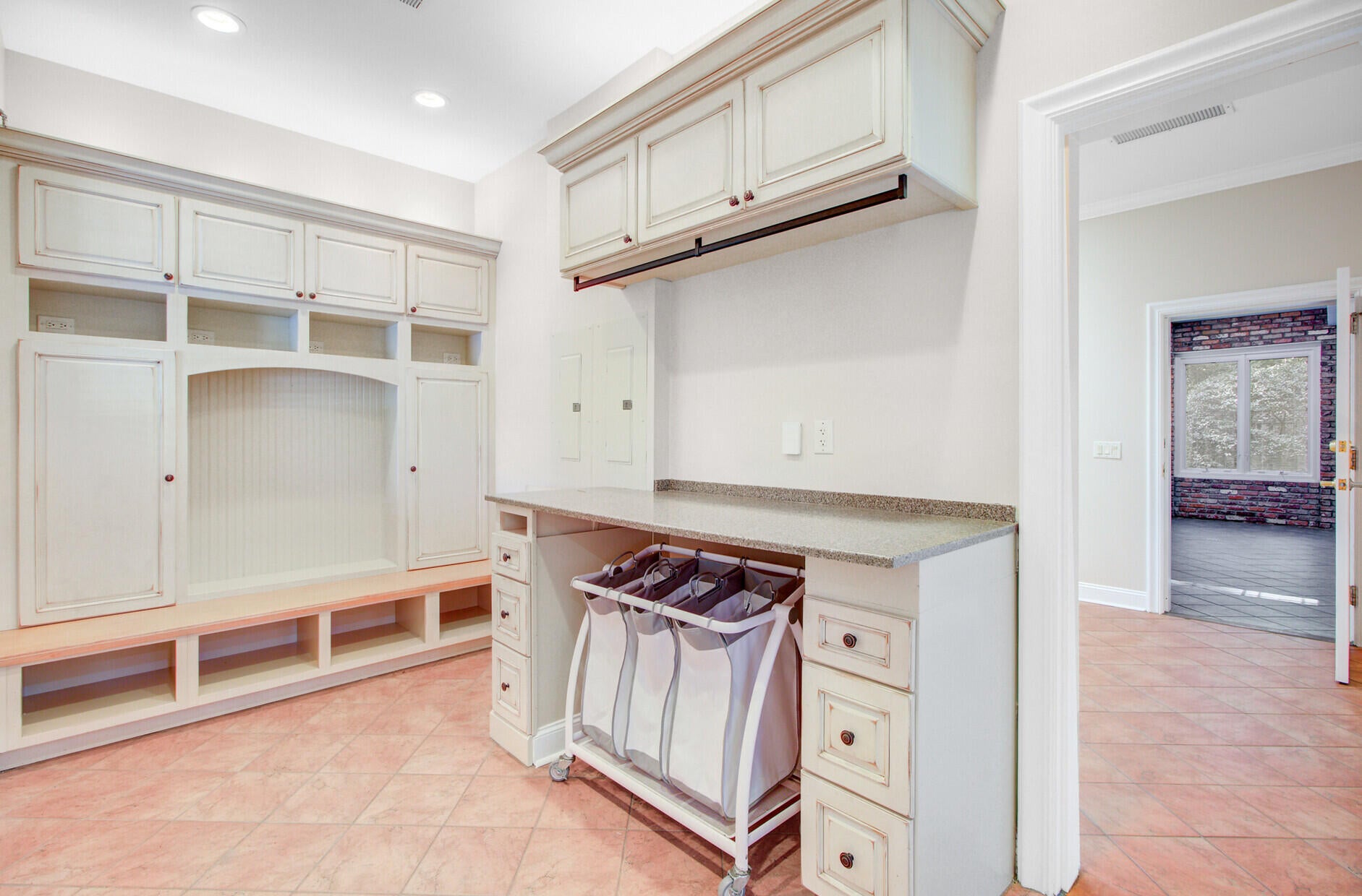 Summerville, South Carolina, 29483, United States, 6 Bedrooms Bedrooms, ,6 BathroomsBathrooms,Residential,Active,2007343