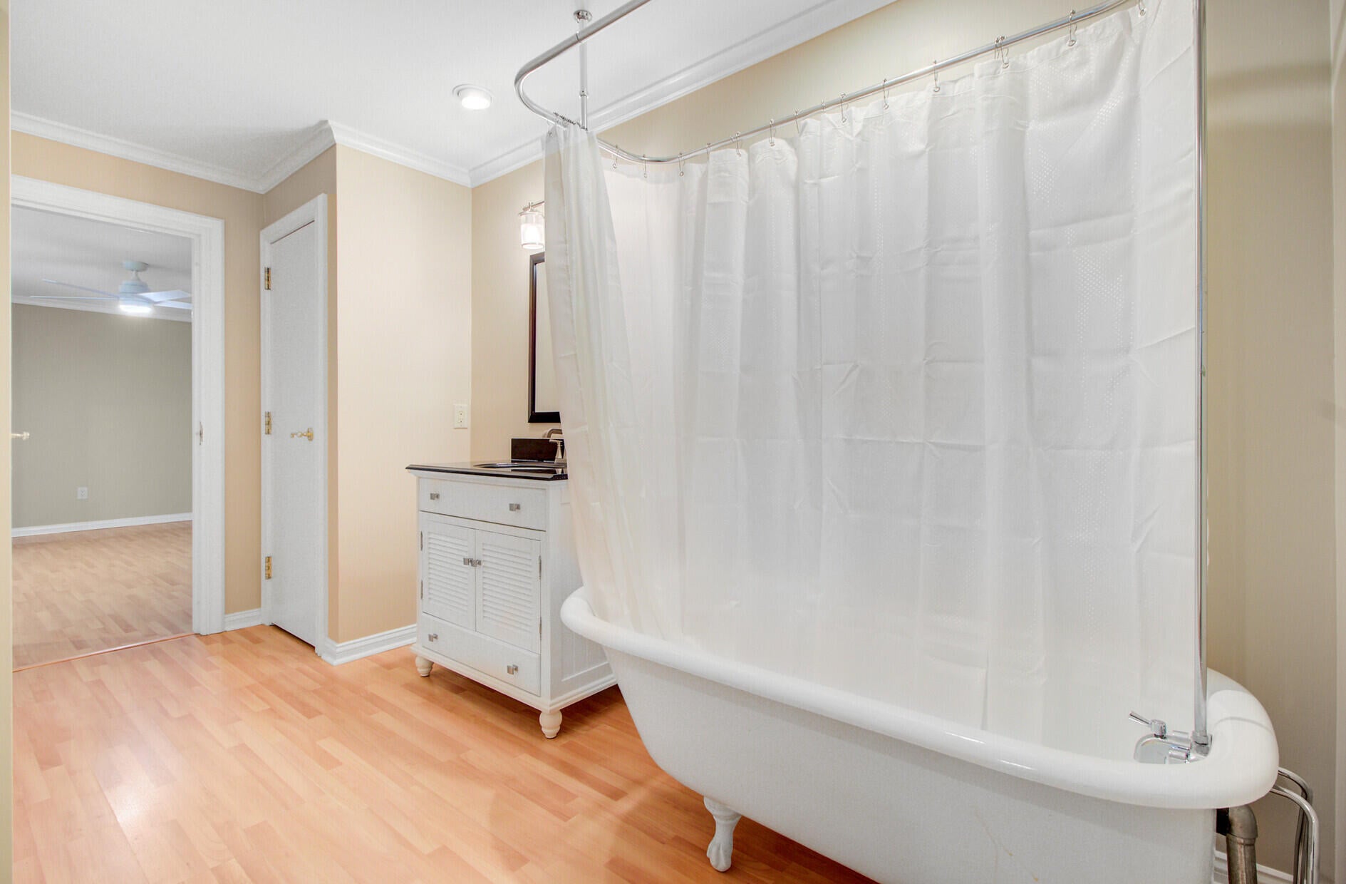 Summerville, South Carolina, 29483, United States, 6 Bedrooms Bedrooms, ,6 BathroomsBathrooms,Residential,Active,1913945