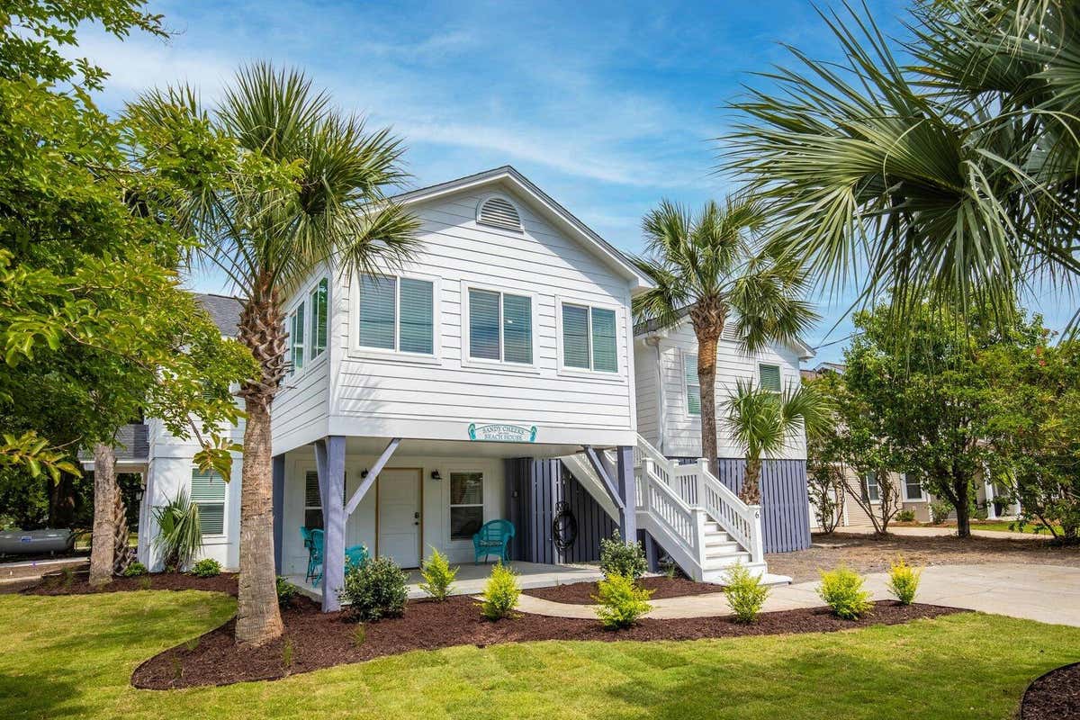 6 26TH AVE, ISLE OF PALMS, SC 29451, photo 1 of 59