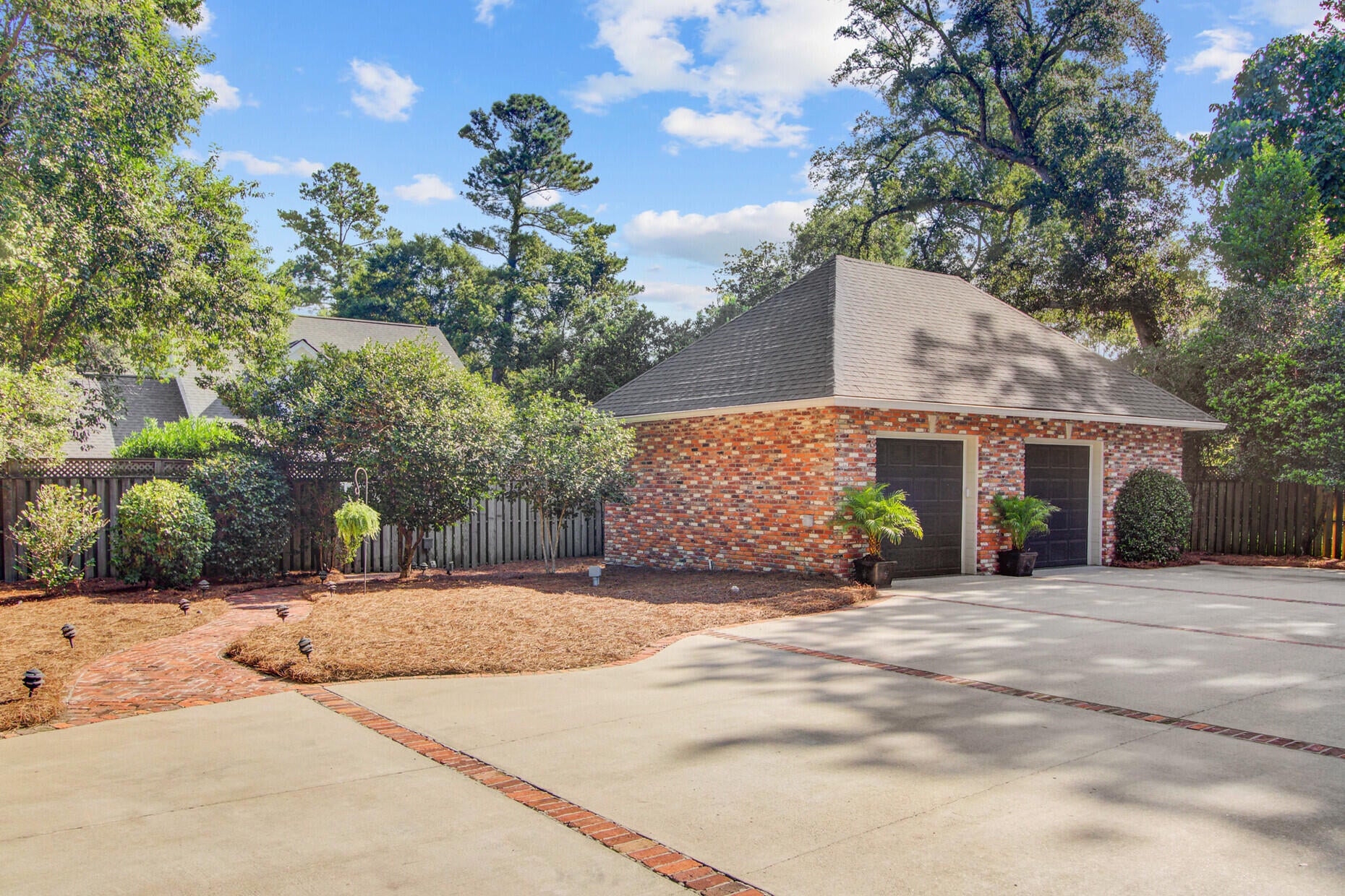 Summerville, South Carolina, 29483, United States, 6 Bedrooms Bedrooms, ,6 BathroomsBathrooms,Residential,Active,1913945