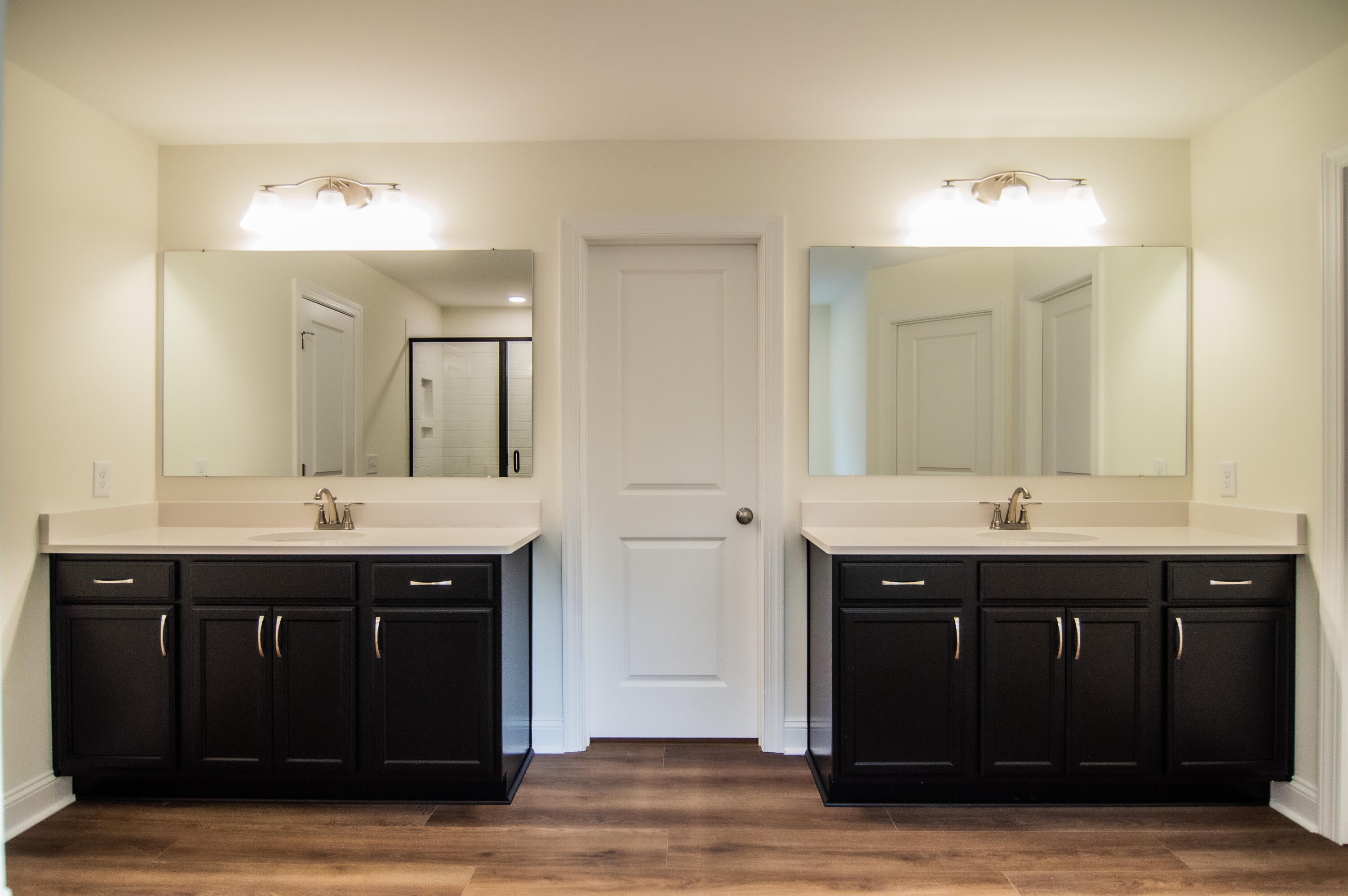 Ravenel, South Carolina, 29470, United States, 5 Bedrooms Bedrooms, ,3 BathroomsBathrooms,Residential,Active,1944033