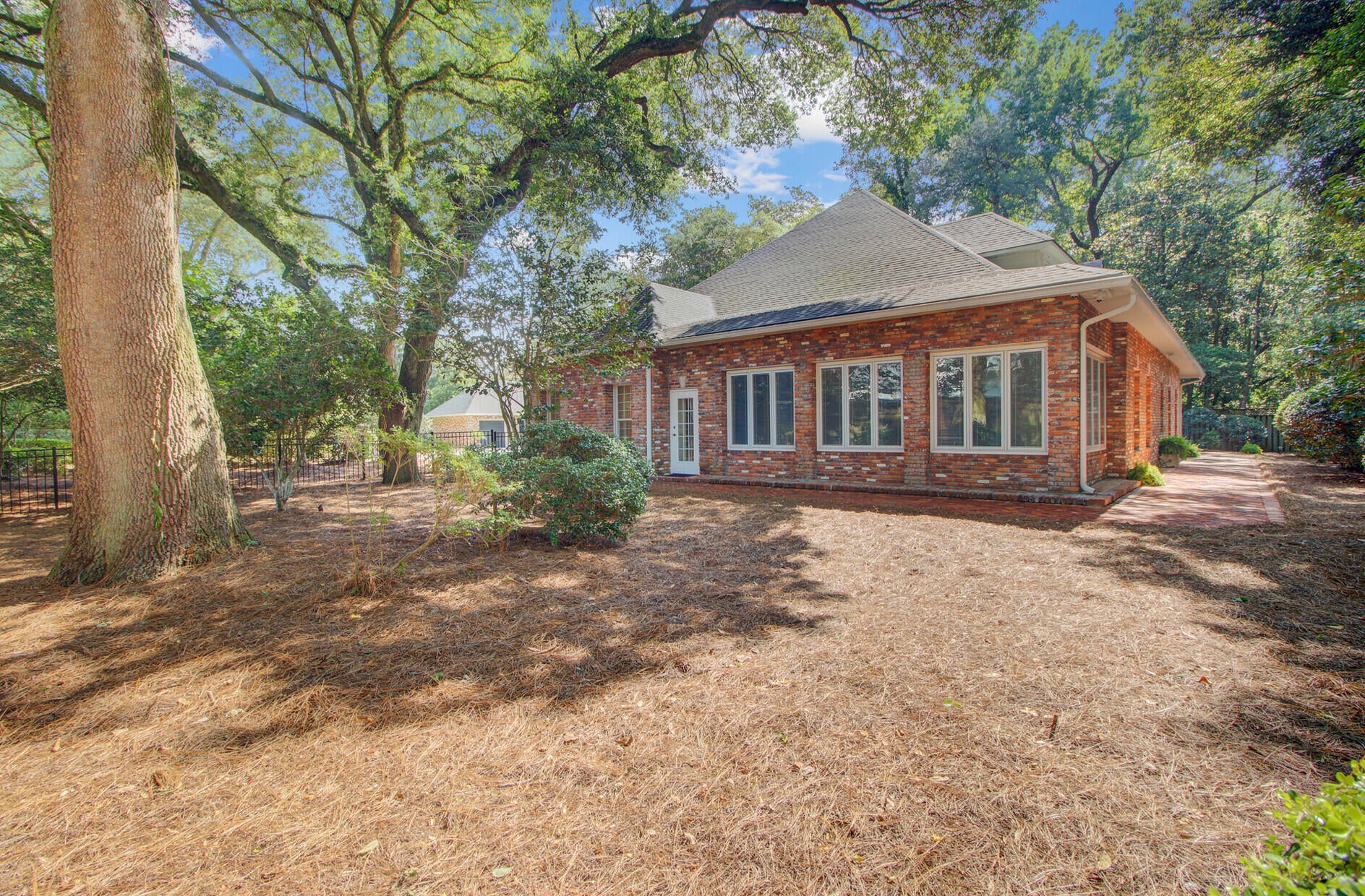 Summerville, South Carolina, 29483, United States, 6 Bedrooms Bedrooms, ,6 BathroomsBathrooms,Residential,Active,1913945