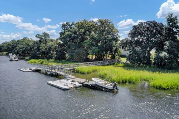 182 BERESFORD CREEK ST, DANIEL ISLAND, SC 29492, photo 3 of 36