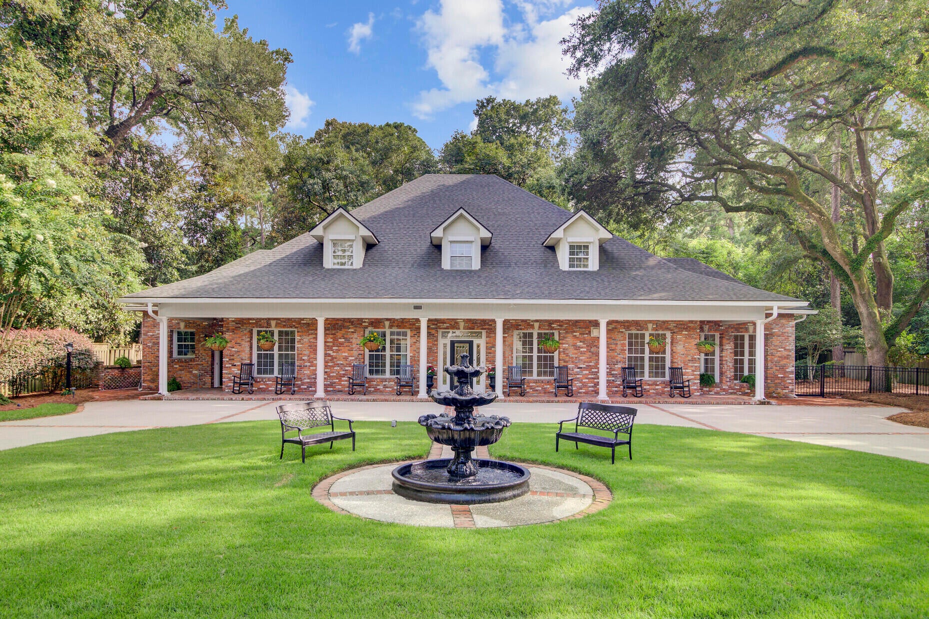 Summerville, South Carolina, 29483, United States, 6 Bedrooms Bedrooms, ,6 BathroomsBathrooms,Residential,Active,1913945