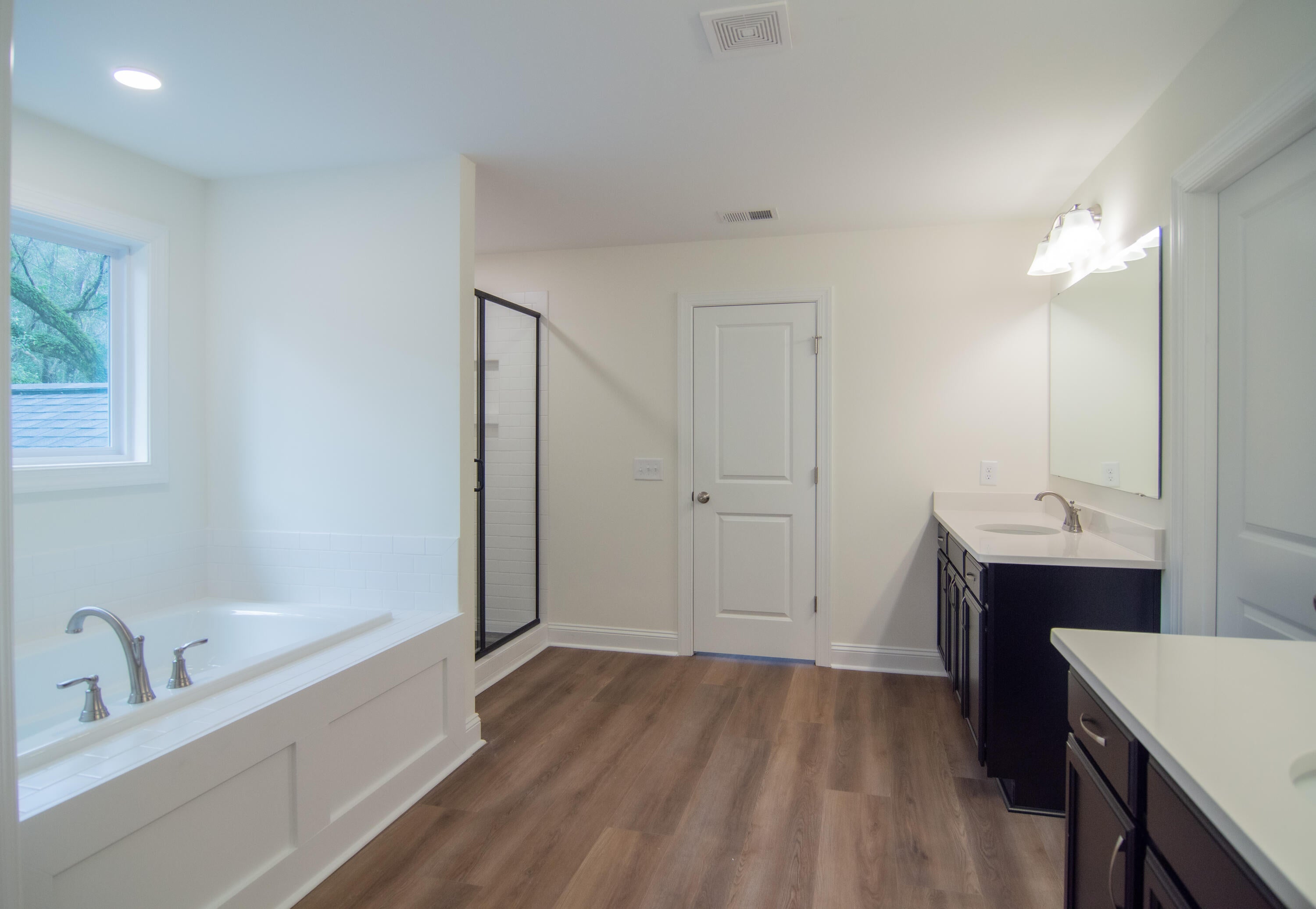 Ravenel, South Carolina, 29470, United States, 5 Bedrooms Bedrooms, ,3 BathroomsBathrooms,Residential,Active,1944033