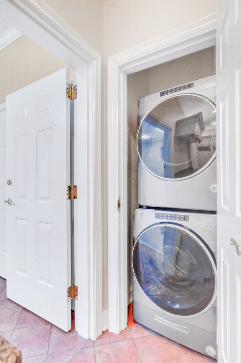 Summerville, South Carolina, 29483, United States, 6 Bedrooms Bedrooms, ,6 BathroomsBathrooms,Residential,Active,1913945