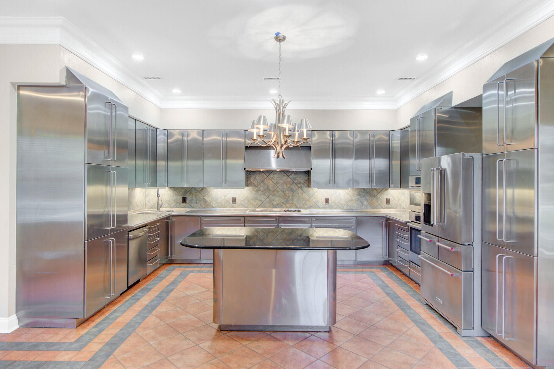 Summerville, South Carolina, 29483, United States, 6 Bedrooms Bedrooms, ,6 BathroomsBathrooms,Residential,Active,2007343