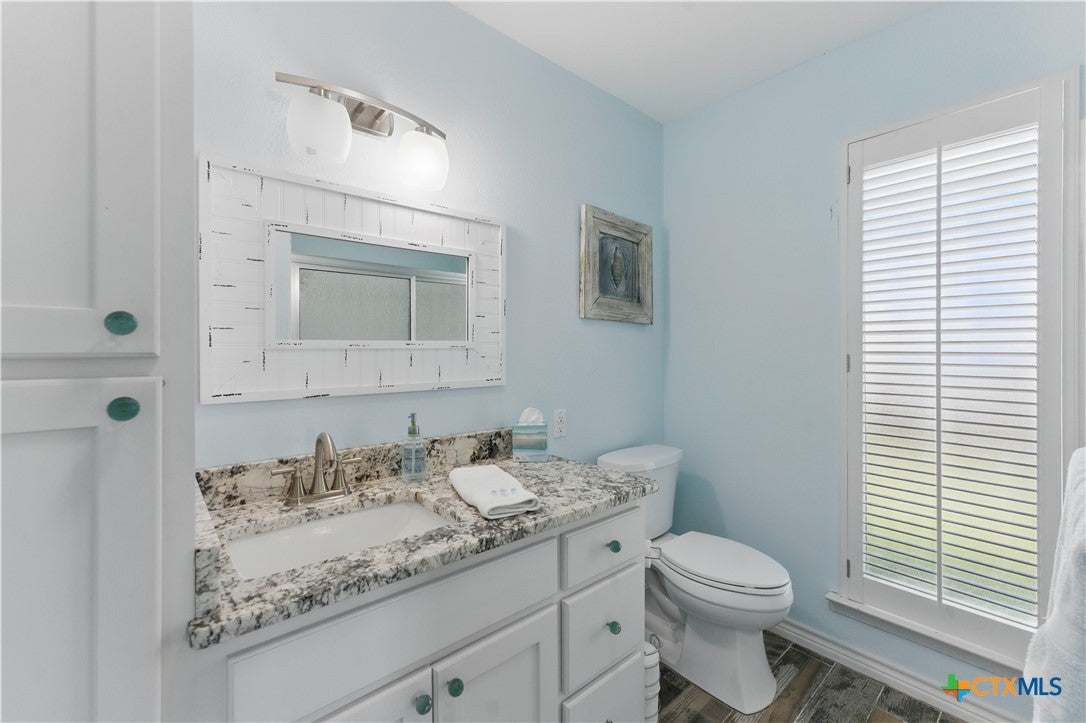 Rockport, Texas, 78382, United States, 4 Bedrooms Bedrooms, ,4 BathroomsBathrooms,Residential,Active,1973291