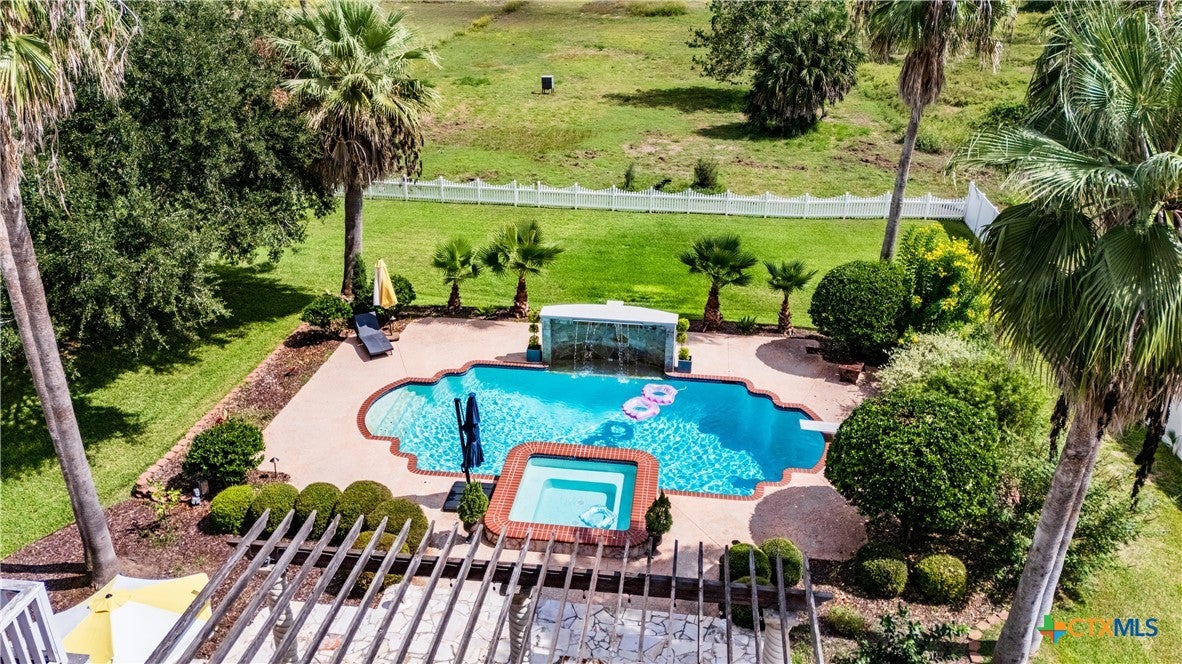 Victoria, Texas, 77904, United States, 5 Bedrooms Bedrooms, ,5 BathroomsBathrooms,Residential,Active,1961924