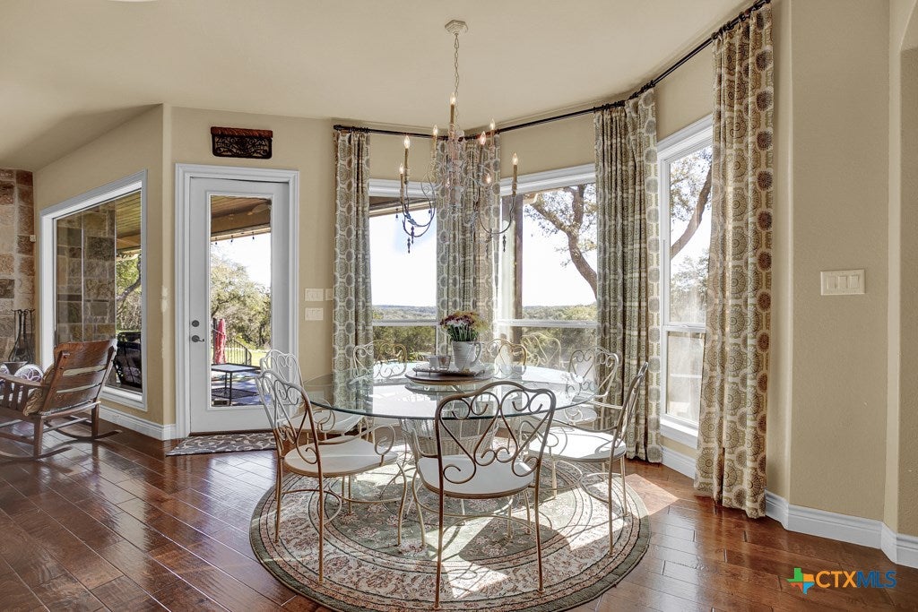 New Braunfels, Texas, 78132, United States, 6 Bedrooms Bedrooms, ,5 BathroomsBathrooms,Residential,Active,2007991