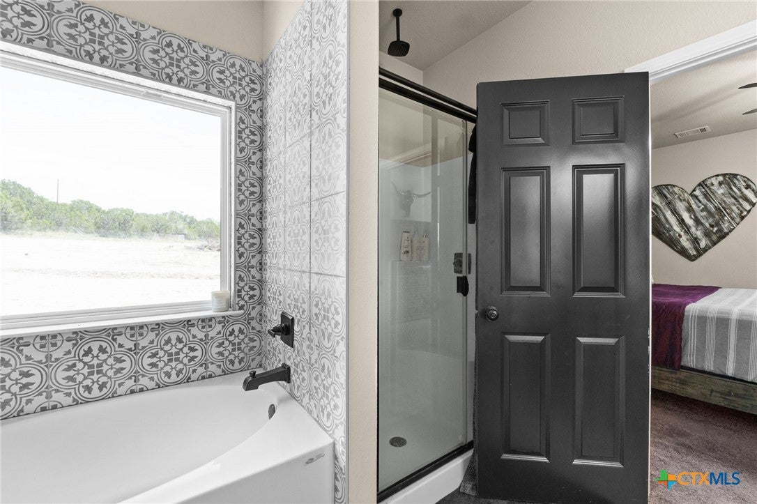 Kempner, Texas, 76539, United States, 5 Bedrooms Bedrooms, ,5 BathroomsBathrooms,Residential,Active,1898012