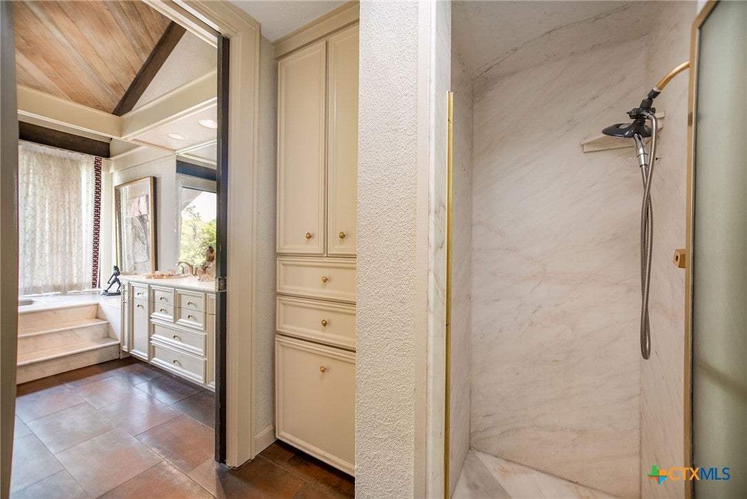 Port O'Connor, Texas, 77982, United States, 3 Bedrooms Bedrooms, ,4 BathroomsBathrooms,Residential,Active,1853617