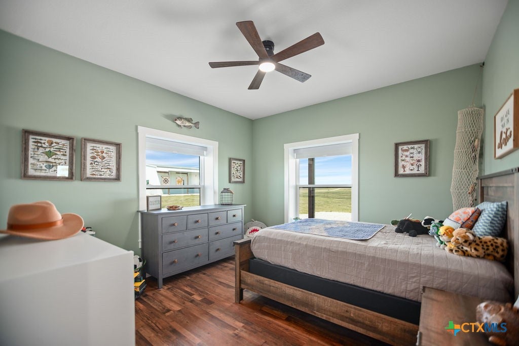 Port Lavaca, Texas, 77979, United States, 4 Bedrooms Bedrooms, ,3 BathroomsBathrooms,Residential,Active,1946527