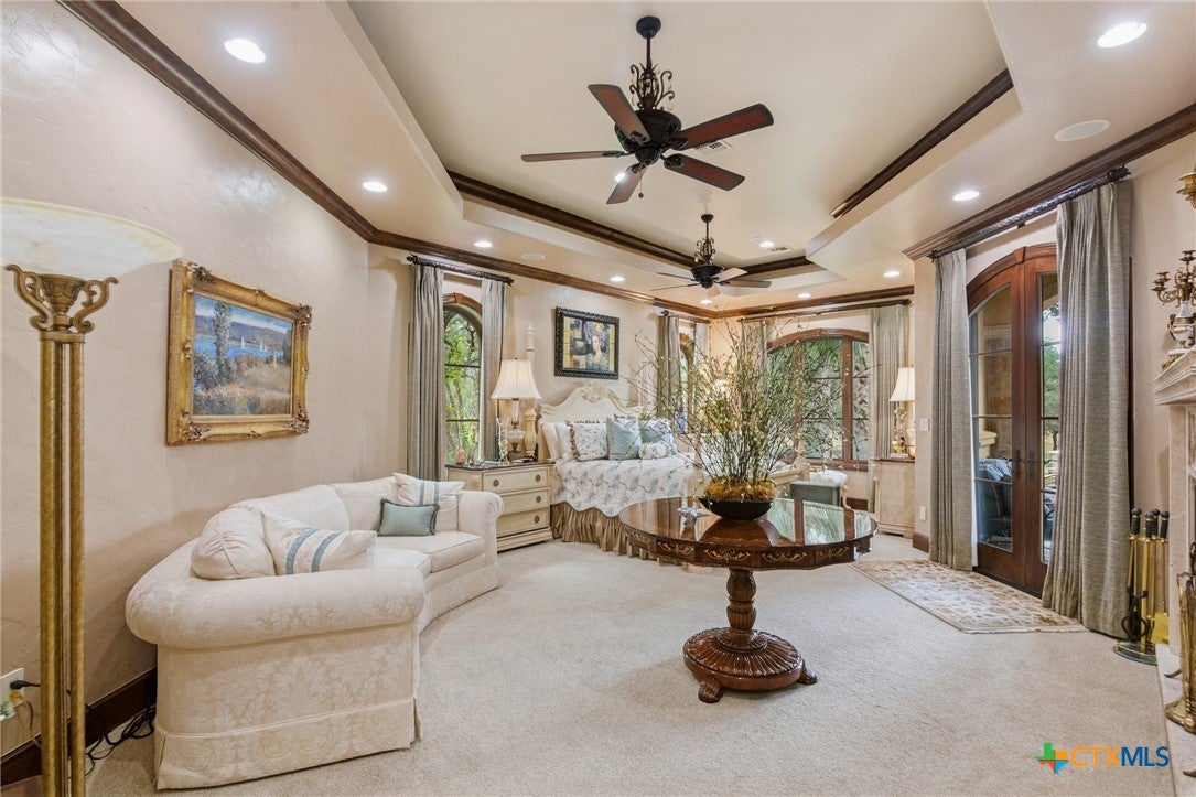 Inez, Texas, 77968, United States, 5 Bedrooms Bedrooms, ,6 BathroomsBathrooms,Residential,Active,1999904