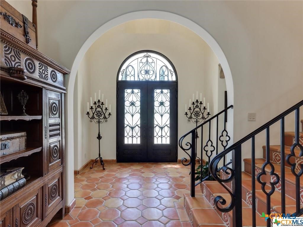 Victoria, Texas, 77904, United States, 5 Bedrooms Bedrooms, ,8 BathroomsBathrooms,Residential,Active,1912815