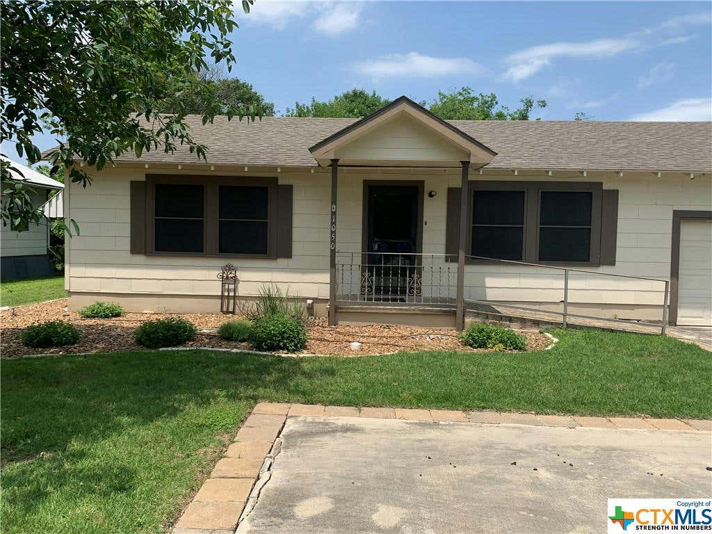 1050 CROSS ST, NEW BRAUNFELS, TX 78130, photo 1 of 23