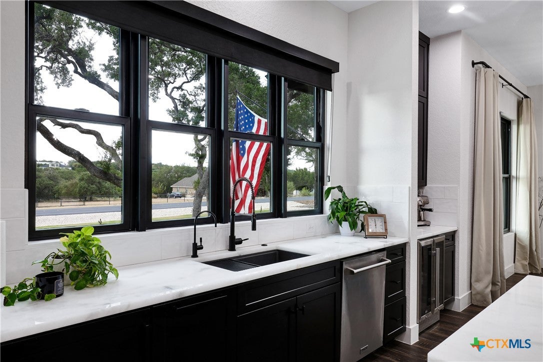 New Braunfels, Texas, 78132, United States, 4 Bedrooms Bedrooms, ,4 BathroomsBathrooms,Residential,Active,1929781