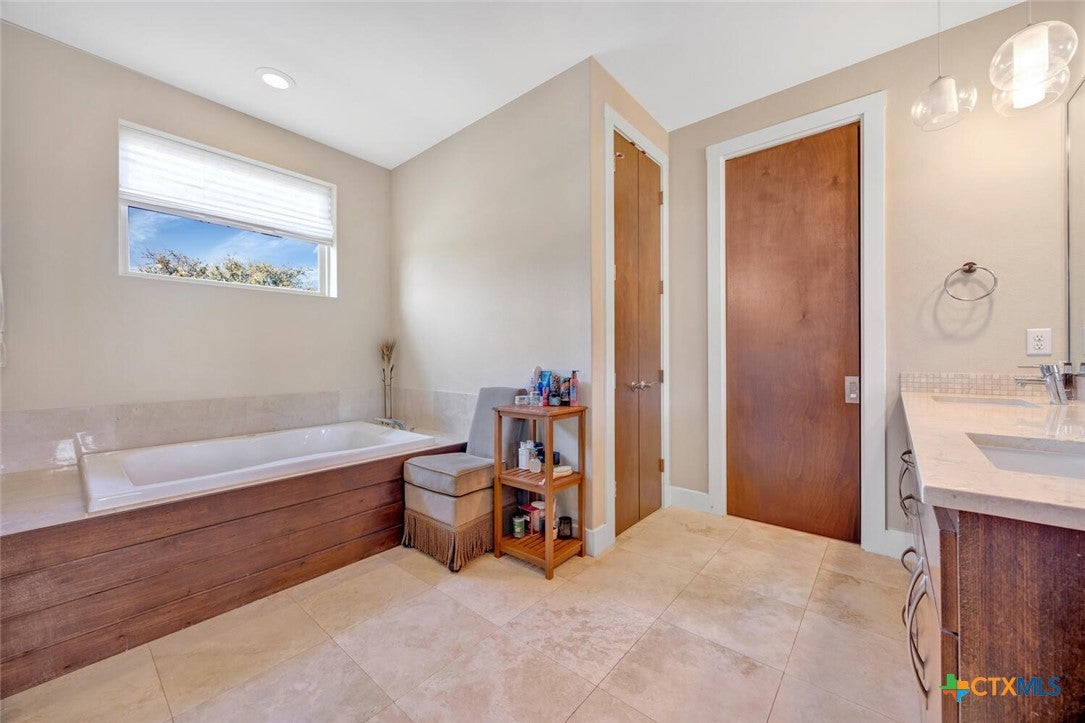 Round Mountain, Texas, 78663, United States, 4 Bedrooms Bedrooms, ,4 BathroomsBathrooms,Residential,Active,1966026